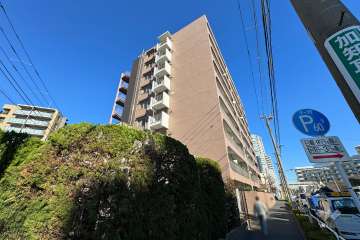 日商岩井東品川マンションの外観（南西側から）