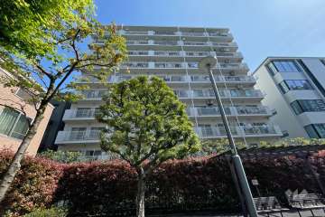 五反田スカイマンションの外観（南西側から）