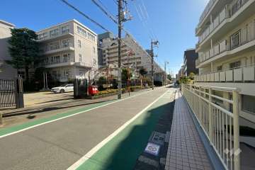 敷地東側の前面道路　
