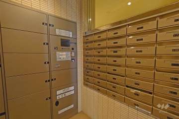 宅配ボックスと共用ポスト