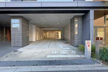 駐車場の出入り口