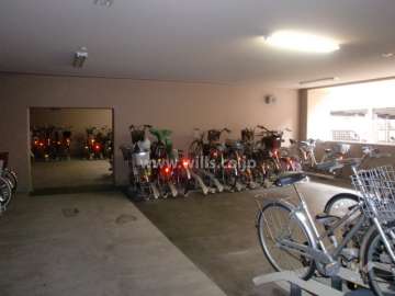 駐輪場（屋内）