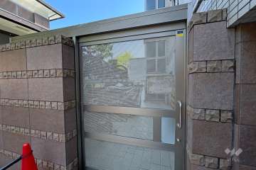 駐輪場の出入り口（オートロック付き）