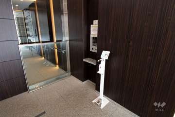 エントランスはオートロック付きです。