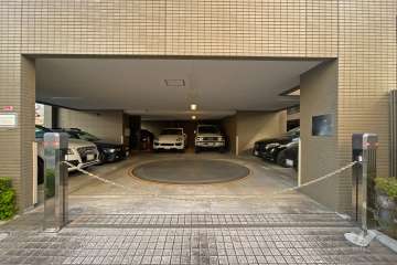 敷地内駐車場（屋内機械式）