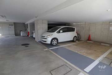 敷地内駐車場（屋内平面式）