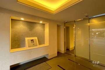 エントランスはオートロック付きです。