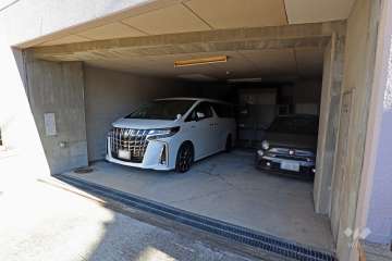 敷地内駐車場（屋内平面式）