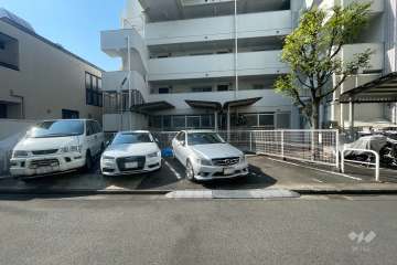 敷地内駐車場（屋外平面式）