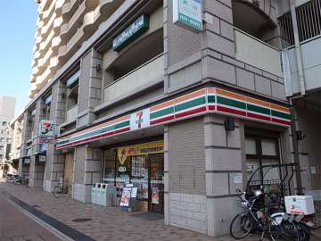 建物の1階、2階部分は店舗です。