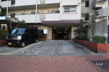 駐車場の出入り口