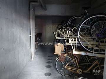 屋内にある駐輪場