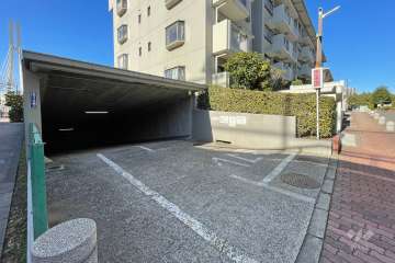 敷地内駐車場（屋内平面式）