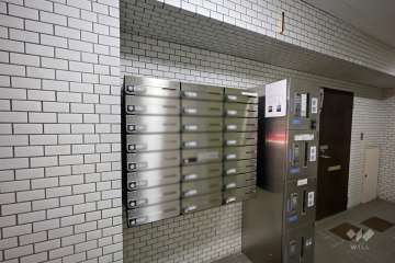 共用ポストと宅配ボックス