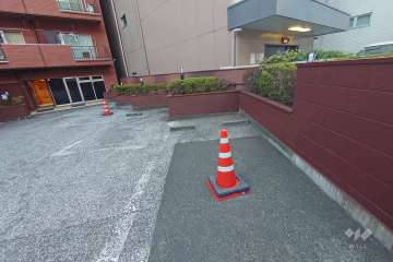 敷地内駐車場（屋外平面式）