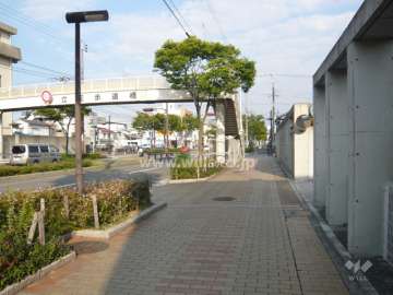 敷地北側は山手幹線に面しています。