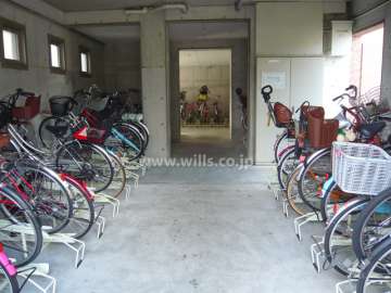 屋内にある駐輪場