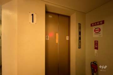 共用のエレベーター