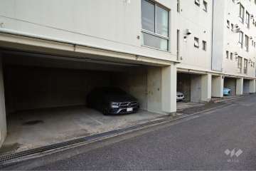 敷地内駐車場（屋内平面式）