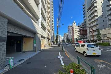 敷地南東側の前面道路