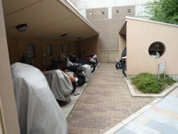 バイク置場