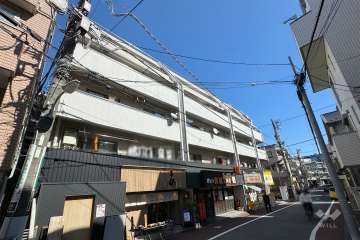 理研不動前ビルの外観（南西側から）