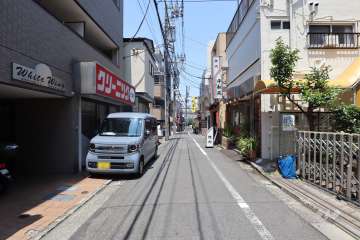 敷地北側の前面道路　