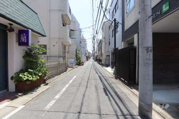 敷地北西側の前面道路　