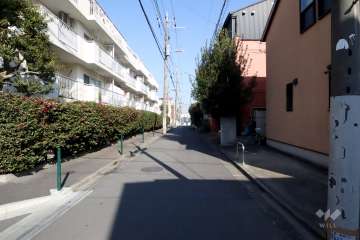 敷地南東側の前面道路