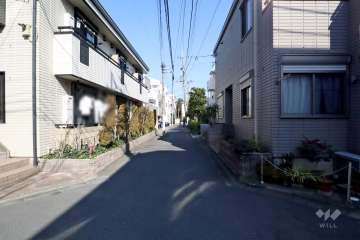 敷地北西側の前面道路