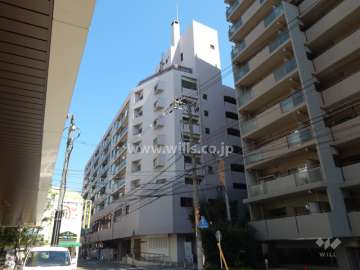 伊丹駅前サンハイツの外観（南西側から）