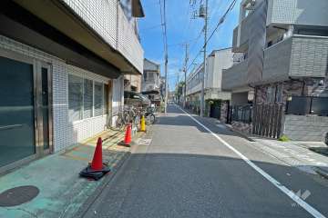 敷地東側の前面道路