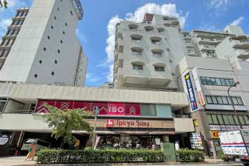 目黒西口マンション１号館の外観（東側から）-(2)