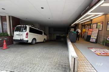 駐車場の出入り口