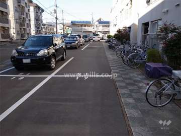 敷地内駐車場（屋外平面式）
