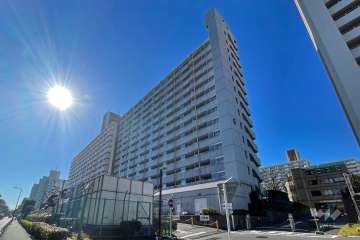 八潮ハイツ６号棟の外観（北東側から）