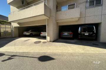 敷地内駐車場（屋内平面式）