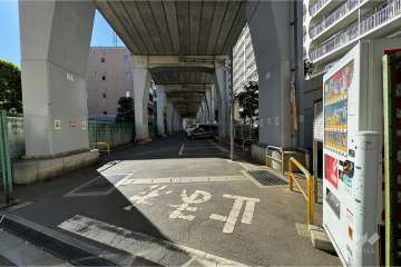 駐車場の出入り口