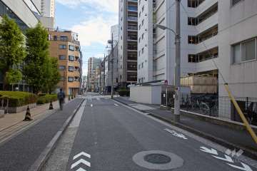 敷地北側の前面道路