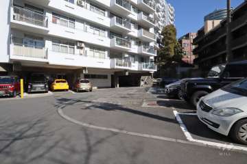 敷地内駐車場（屋外平面式・屋内平面式）