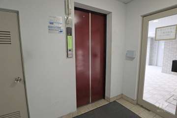 共用エレベーター