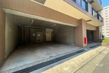 敷地内駐車場（屋内平面式）