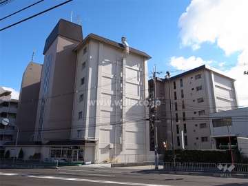 緑ヶ丘マンション北棟の外観（西側から）