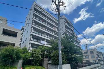 目黒小山マンションの外観(南側から)