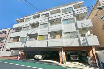 第１東個マンションの外観（南西側から）