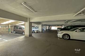 敷地内駐車場（屋内平面式）