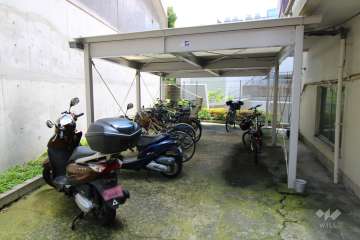 駐輪場（屋根付き）