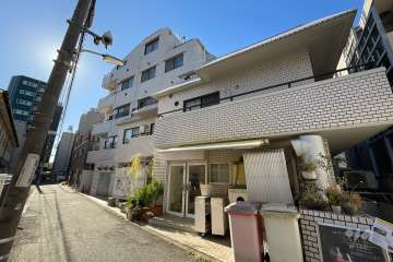 中銀目黒駅前マンシオンの外観(北東側から）