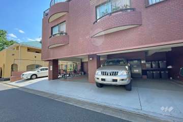 敷地内駐車場（屋外平面式・屋内平面式）
