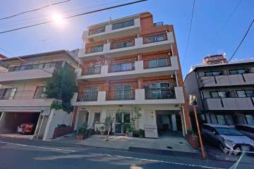 マンション西五反田（6丁目3-6）の外観（南東側から）